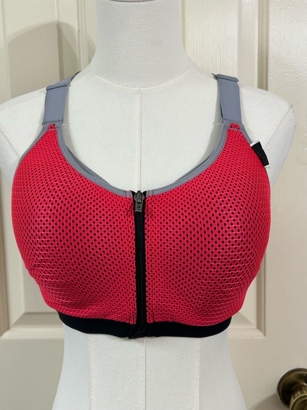 Victoria's Secret Sport Bra 36 DD Front Clasp And Zipper Grey And Coral